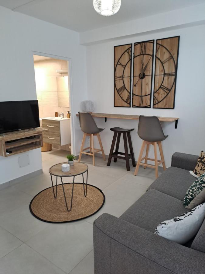 Appartement Cosy, T2 Situe En Centre Ville De Saint-Pierre Exterior foto